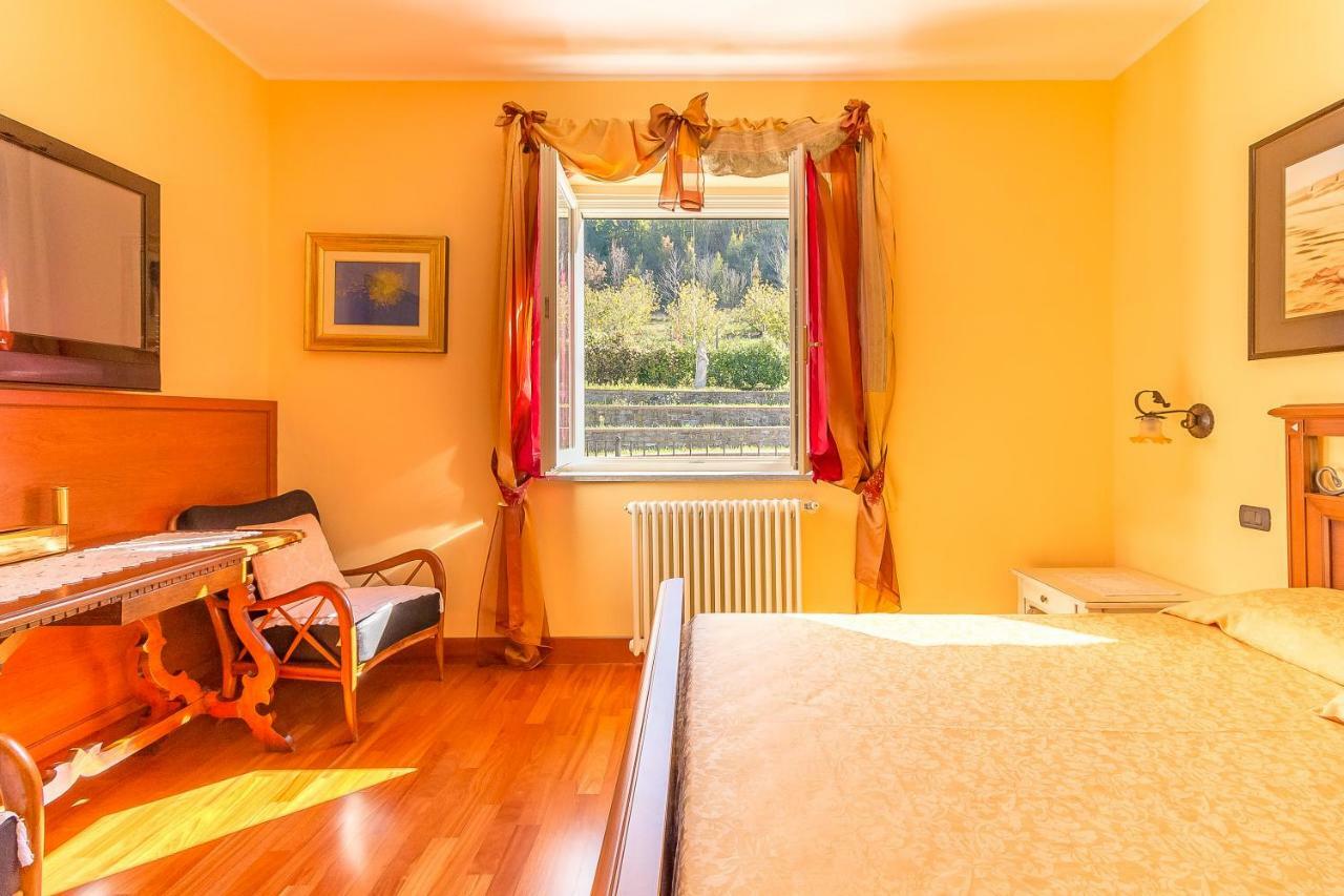 Tenuta Pian D'Attesio - Agriturismo Castelletto Soprano Dış mekan fotoğraf