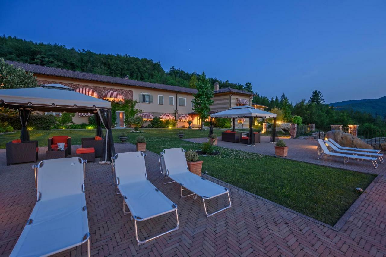 Tenuta Pian D'Attesio - Agriturismo Castelletto Soprano Dış mekan fotoğraf